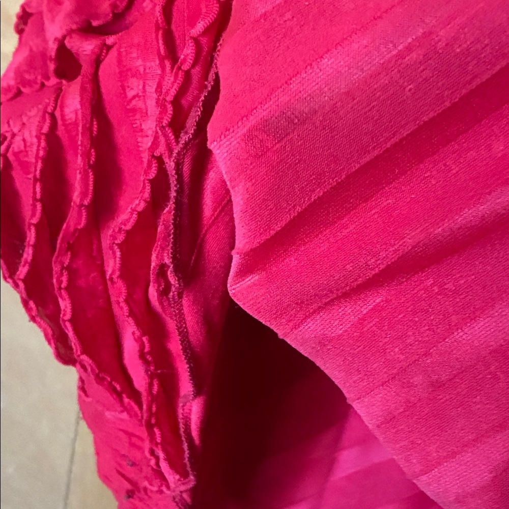 Red Textured Tank Top - Picture 5 of 6